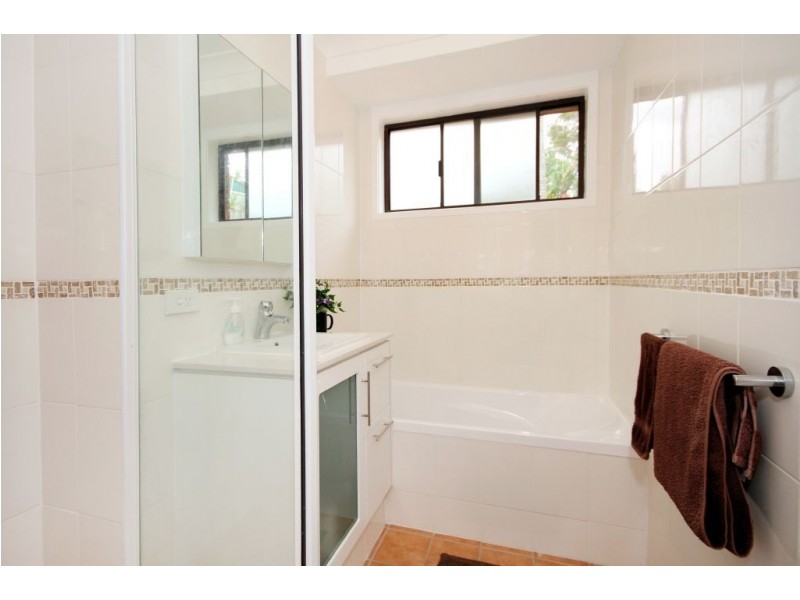 2 Equinox Crt, Mudgeeraba QLD 4213