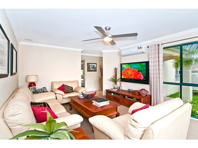 22 Shepton Crescent, Mudgeeraba QLD 4213