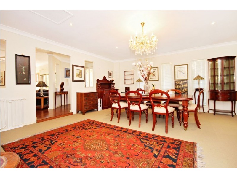 18 Lambor Drive, Mudgeeraba QLD 4213