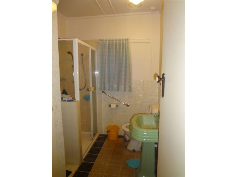 65 Eugaree Street, Southport QLD 4215