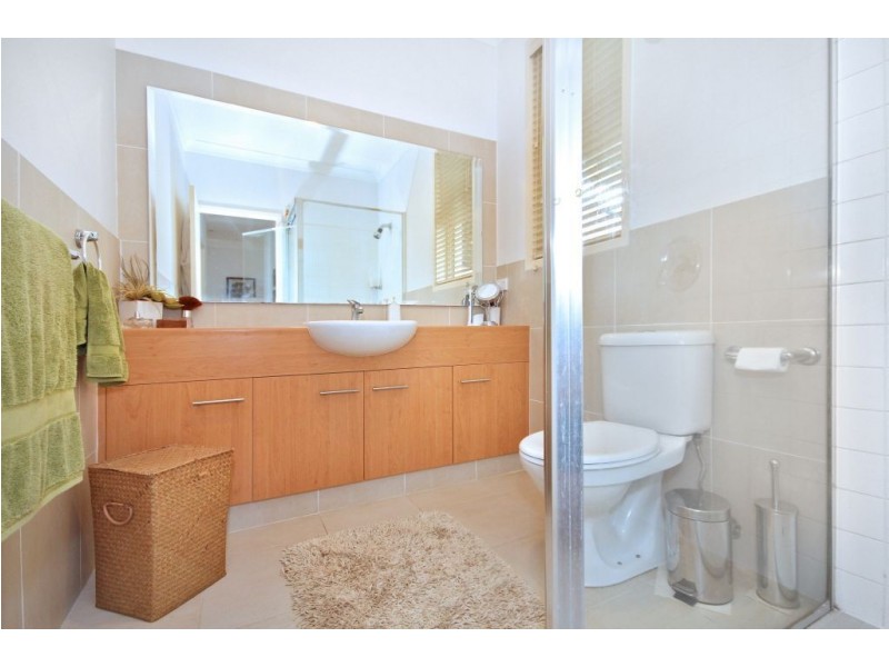 138 Easthill Drive, Robina QLD 4226