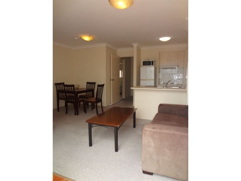 23/33 Lenneberg Street, Southport QLD 4215