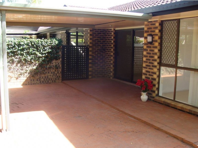 1/27 Gardiners Place, Southport QLD 4215