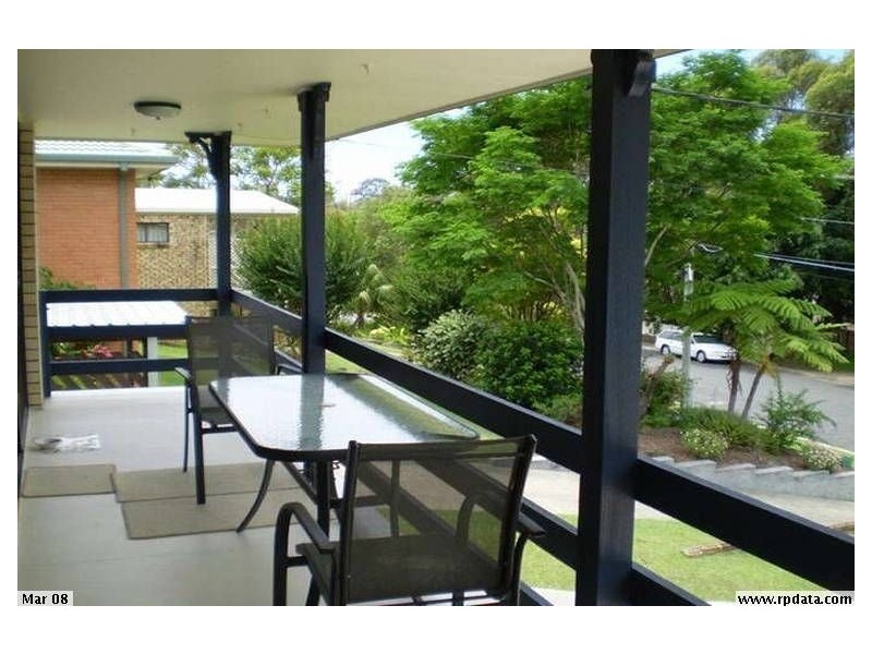 13 Gurrah Avenue, Southport QLD 4215