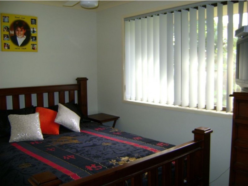 13 Gurrah Avenue, Southport QLD 4215