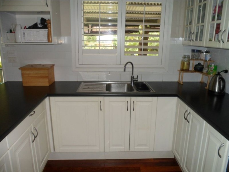 22 Mole Avenue, Southport QLD 4215