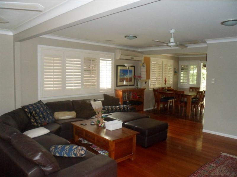 22 Mole Avenue, Southport QLD 4215