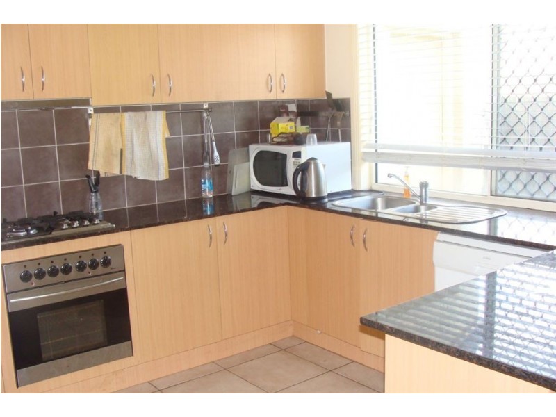 3/117 Eugaree Street, Southport QLD 4215