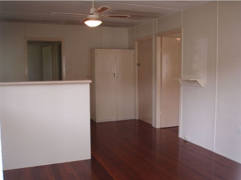 1/82 Eugaree Street, Southport QLD 4215