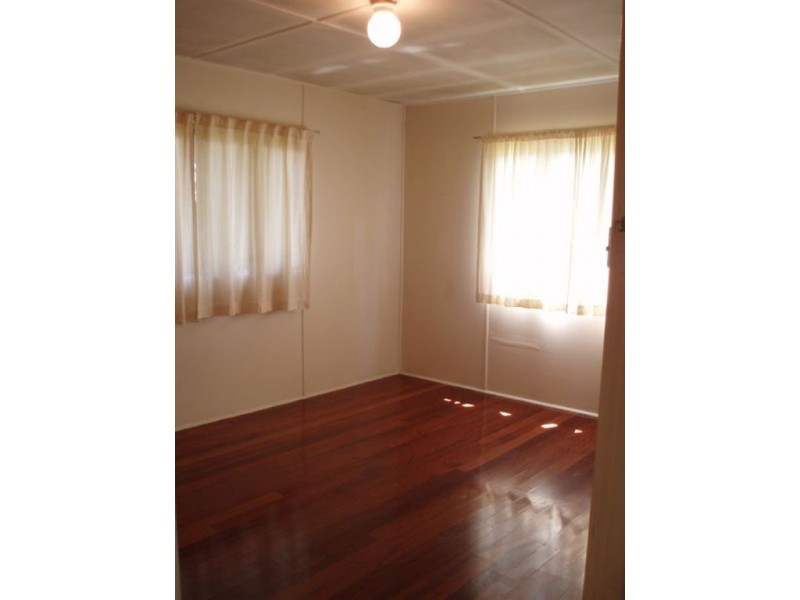 1/82 Eugaree Street, Southport QLD 4215