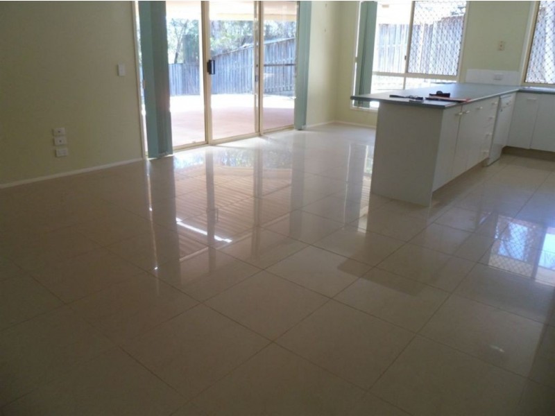 14 Wiltshire Drive, Mudgeeraba QLD 4213