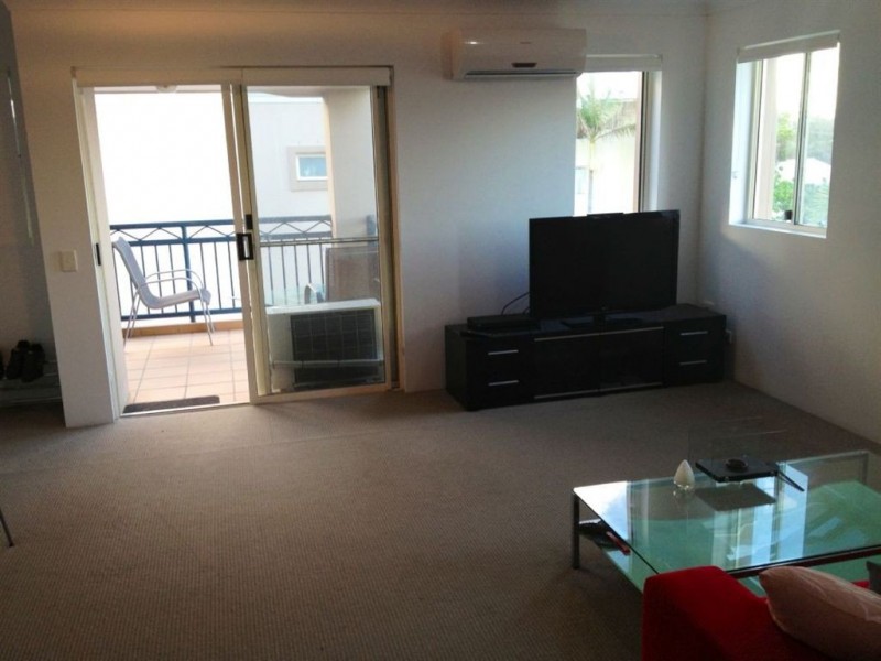 19/21 Peerless Avenue, Mermaid Beach QLD 4218