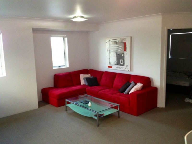 19/21 Peerless Avenue, Mermaid Beach QLD 4218