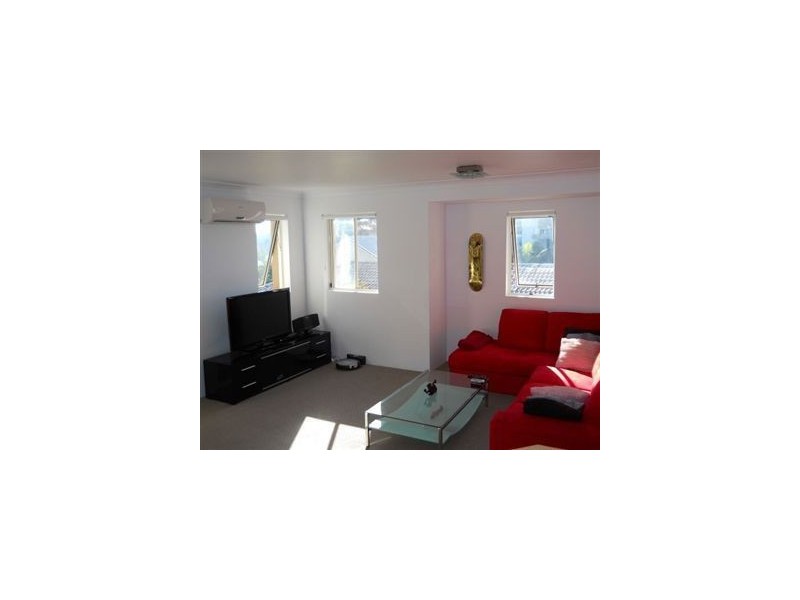 19/21 Peerless Avenue, Mermaid Beach QLD 4218