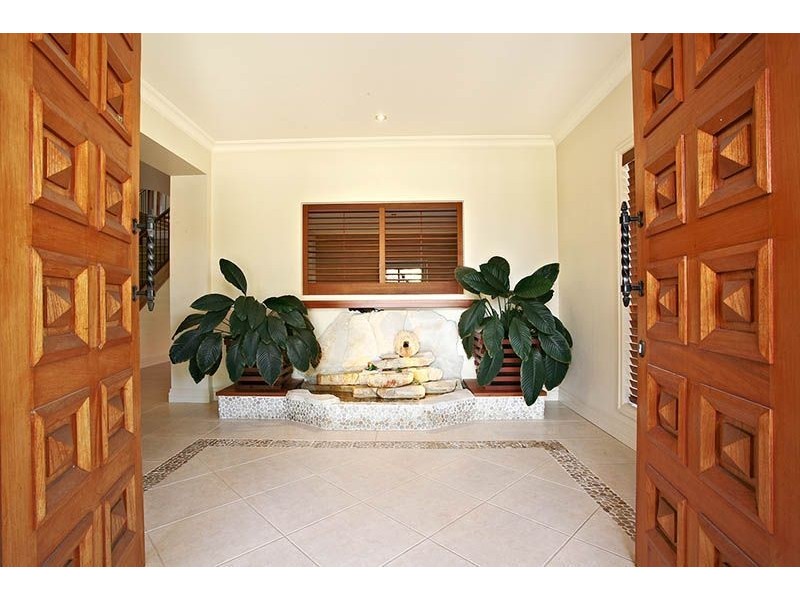44 Meadowlake Drive, Carrara QLD 4211