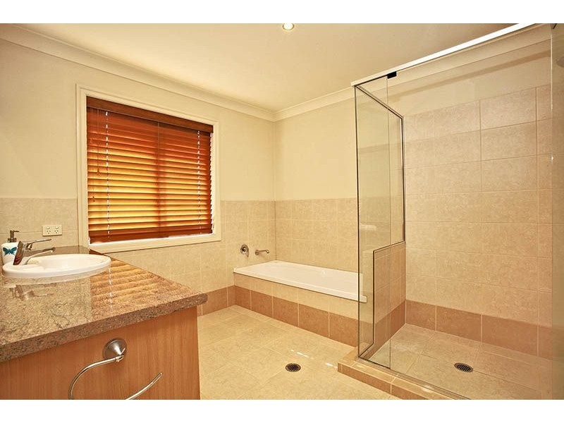 44 Meadowlake Drive, Carrara QLD 4211