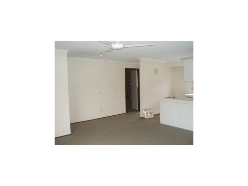 2/9 Botanical Drive, Labrador QLD 4215