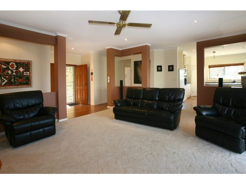 15 Glider Court, Bonogin QLD 4213