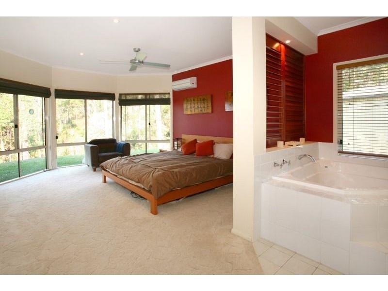 15 Glider Court, Bonogin QLD 4213