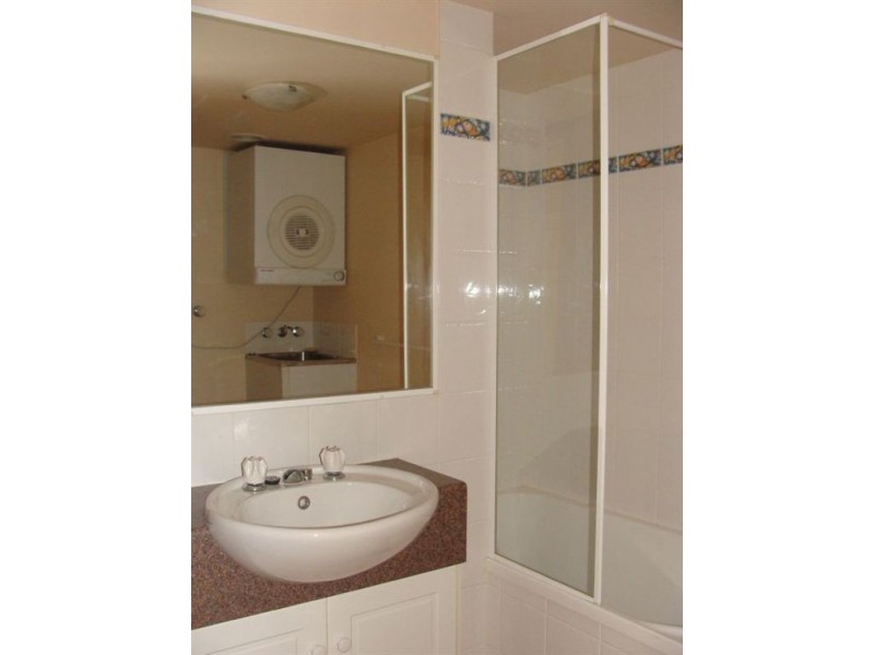 10/13-15 Johnston Street, Southport QLD 4215