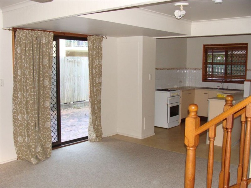 4/57 Benowa Road, Southport QLD 4215