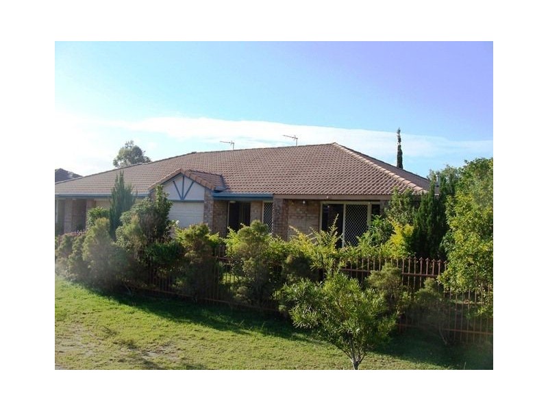 2/1 Jacqueline Ave, Labrador QLD 4215