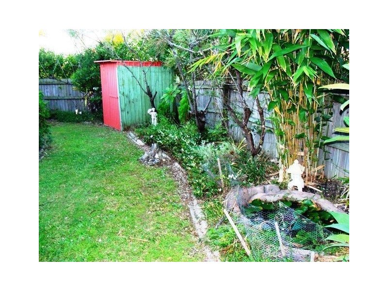 2/1 Jacqueline Ave, Labrador QLD 4215
