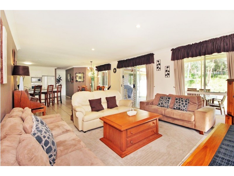 39 White Ash Road, Bonogin QLD 4213