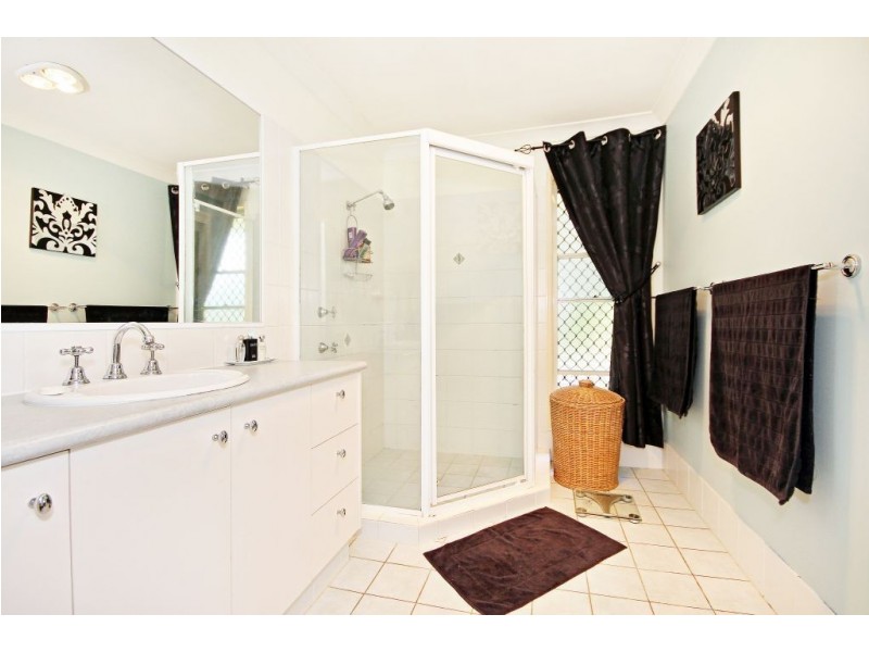 39 White Ash Road, Bonogin QLD 4213