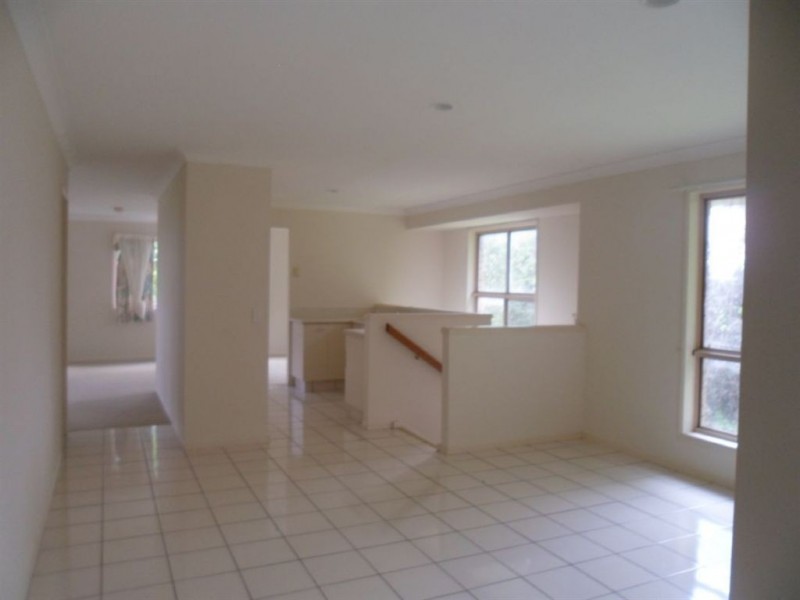 1 Amulla Dr, Mudgeeraba QLD 4213