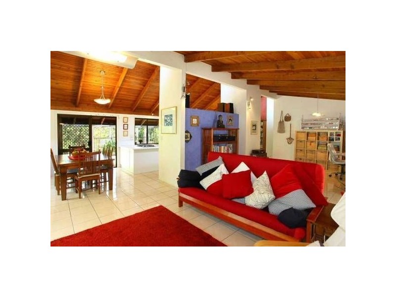 2 Narrabundah Street, Mudgeeraba QLD 4213