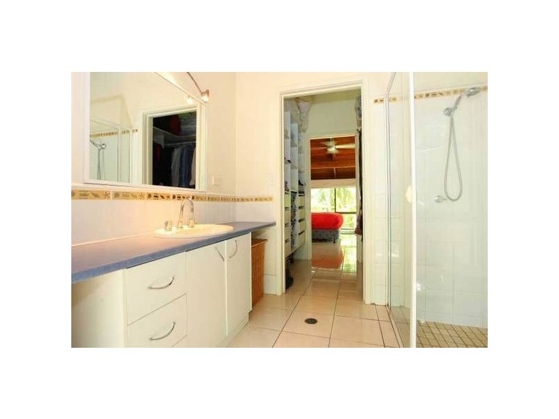 2 Narrabundah Street, Mudgeeraba QLD 4213