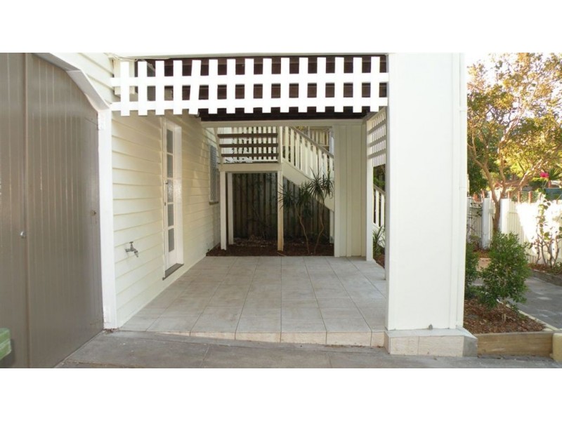 52 Bauer Street, Southport QLD 4215