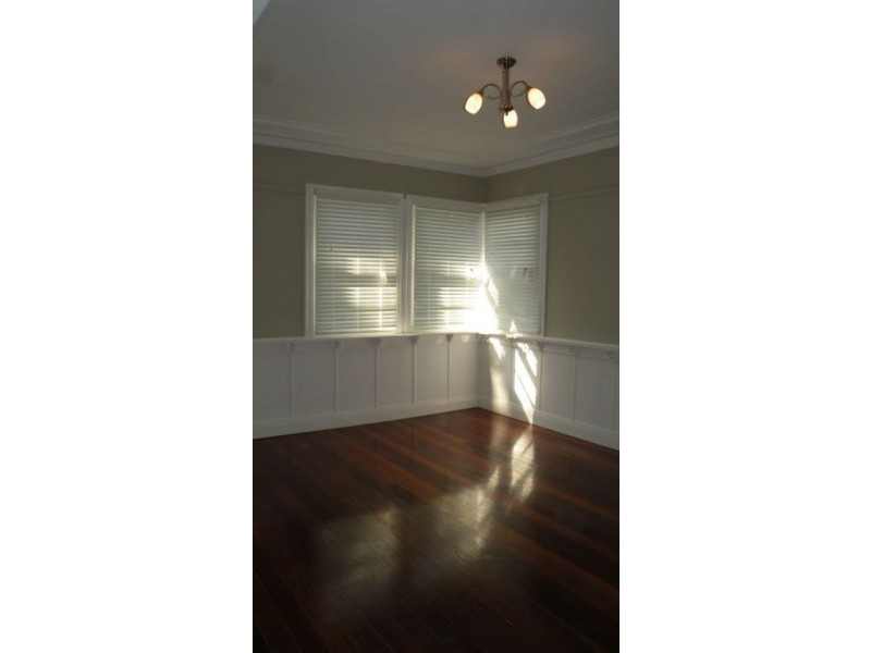 52 Bauer Street, Southport QLD 4215