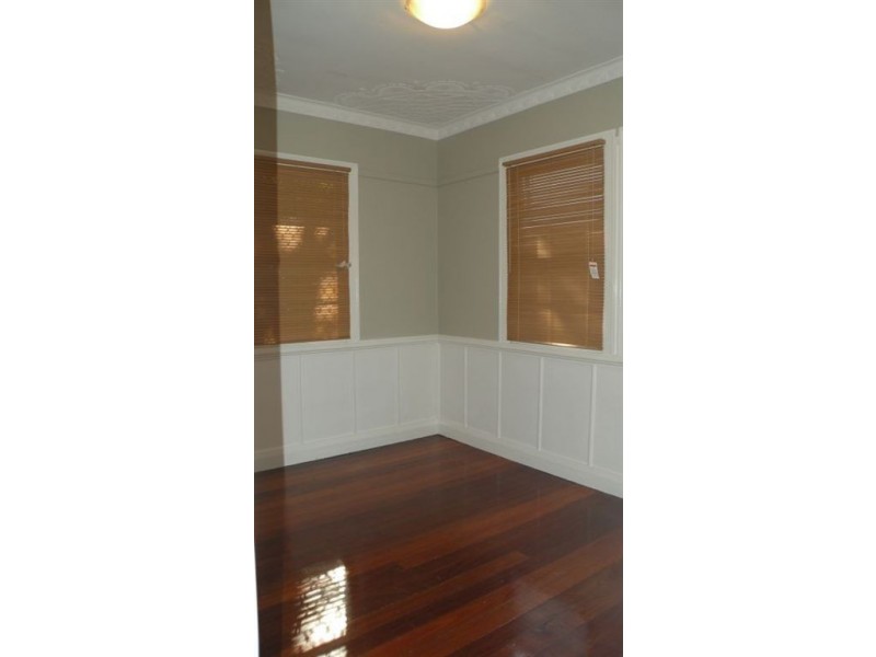 52 Bauer Street, Southport QLD 4215