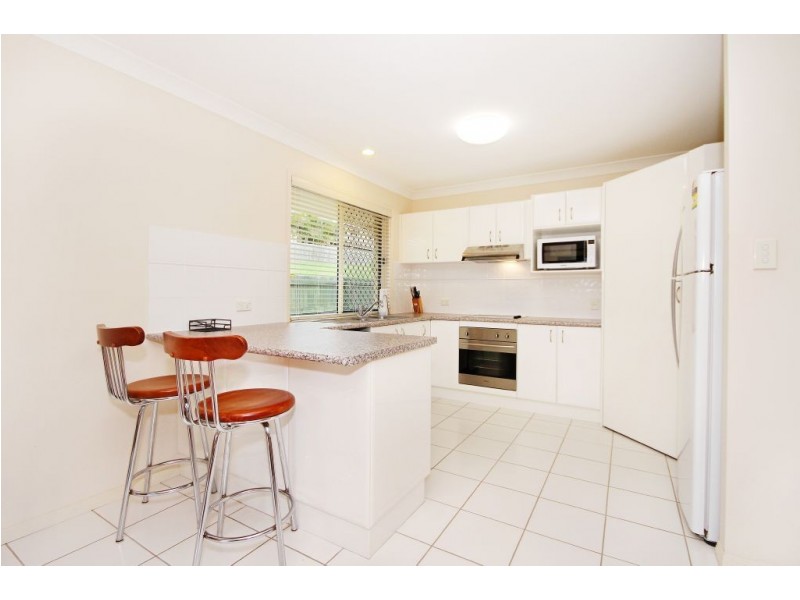 2 Tillys Place, Burleigh Heads QLD 4220