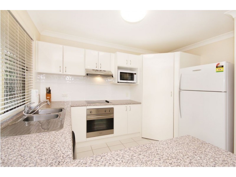 2 Tillys Place, Burleigh Heads QLD 4220