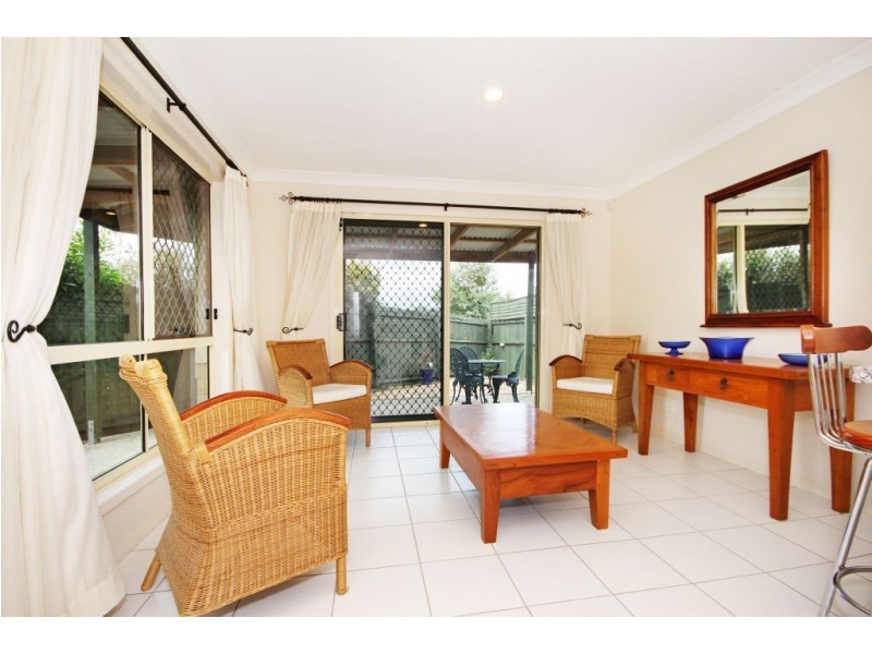2 Tillys Place, Burleigh Heads QLD 4220