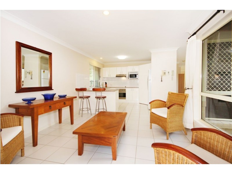 2 Tillys Place, Burleigh Heads QLD 4220