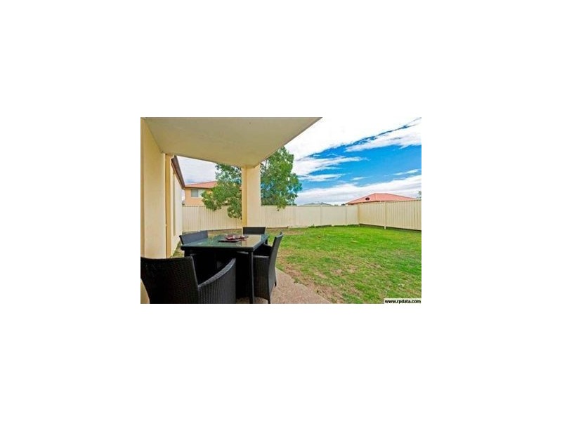 3 Katie Crt, Arundel QLD 4214