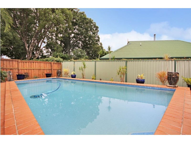 4 McLachlan Avenue, Mudgeeraba QLD 4213