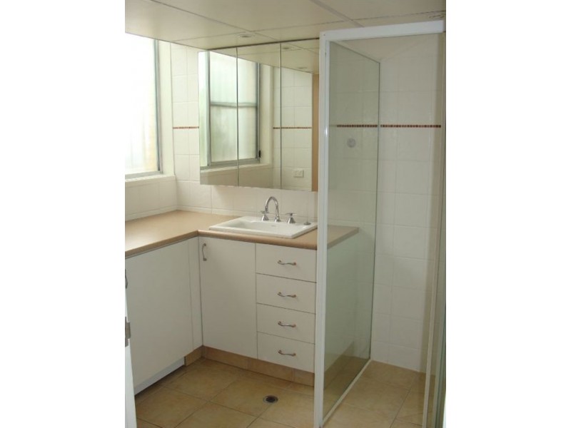 3/6 Garden St, Southport QLD 4215