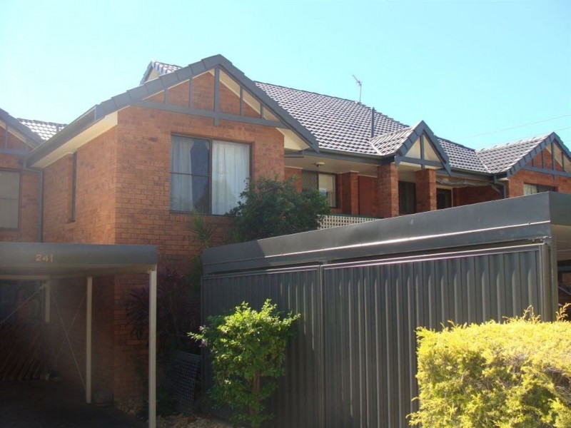 23/164 High Street, Southport QLD 4215