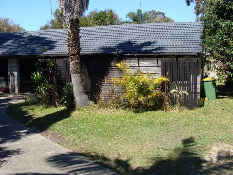 1/4 Ellen Street, Southport QLD 4215