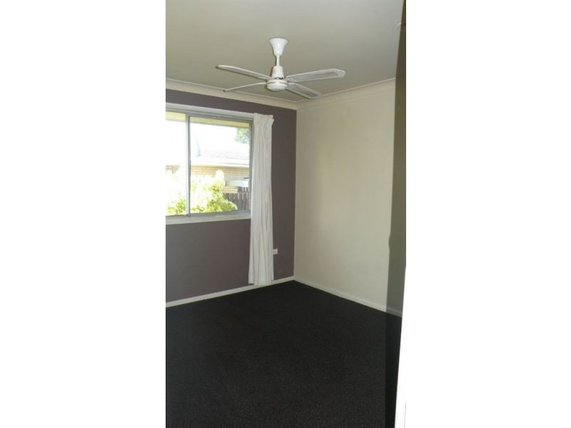 12 Aroona Avenue, Broadbeach Waters QLD 4218