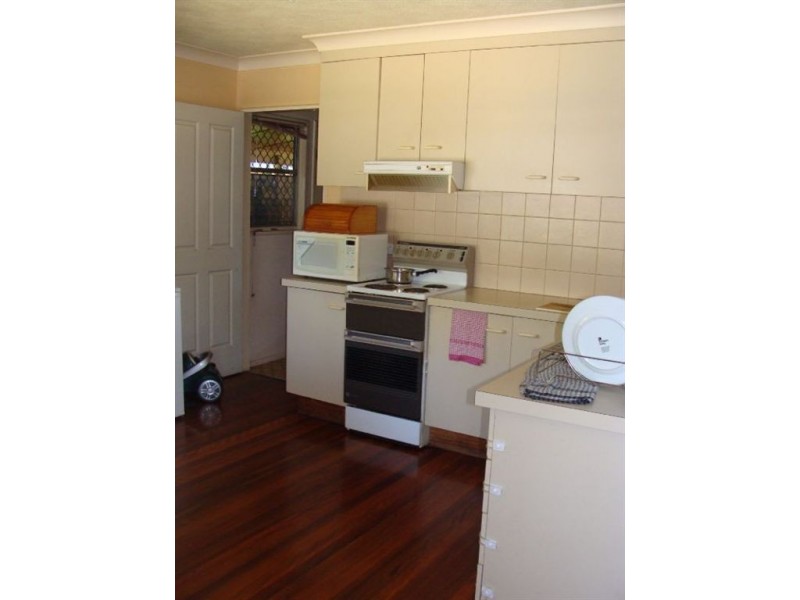 11 Nevenia Street, Southport QLD 4215