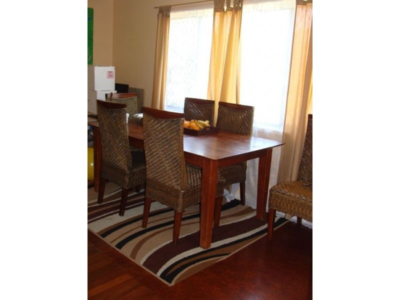 11 Nevenia Street, Southport QLD 4215