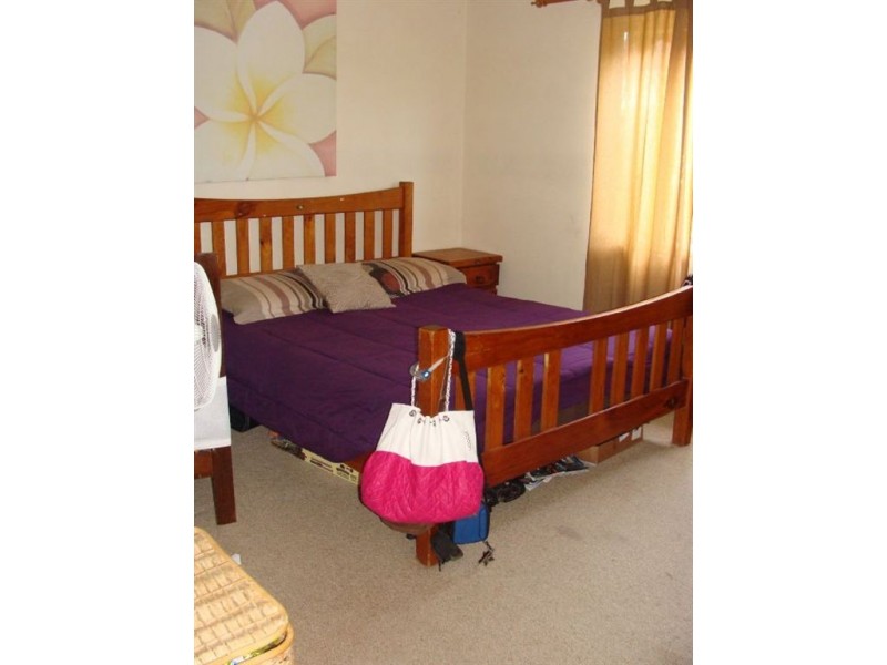 11 Nevenia Street, Southport QLD 4215