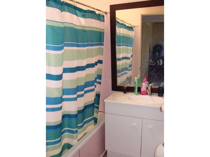 11 Nevenia Street, Southport QLD 4215