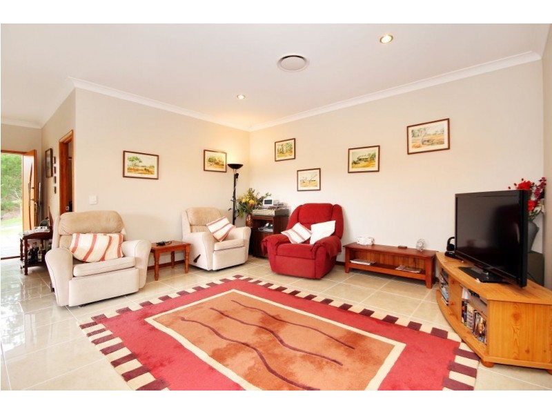 23 Emerson Drive, Bonogin QLD 4213